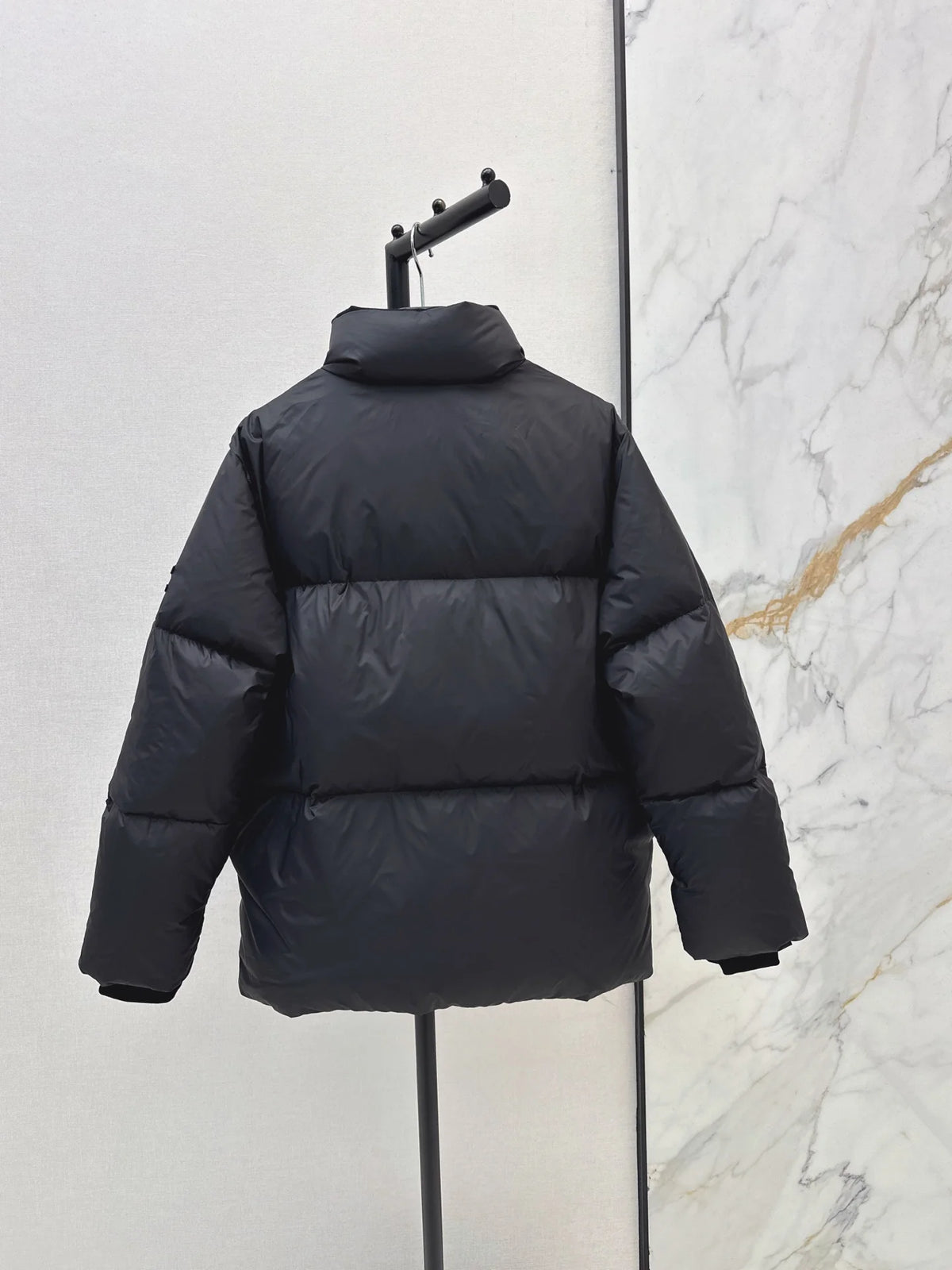 2026 Women Winter Simple Stand Collar Loose Short Puffer Jacket ZX5708, black quilted puffer, back view