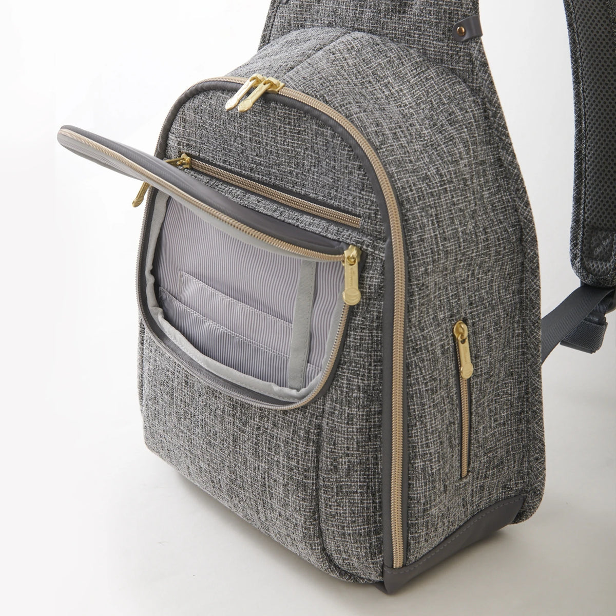 New Sunveno diaper bag backpack in gray heather fabric with gold zippers and multiple pockets
