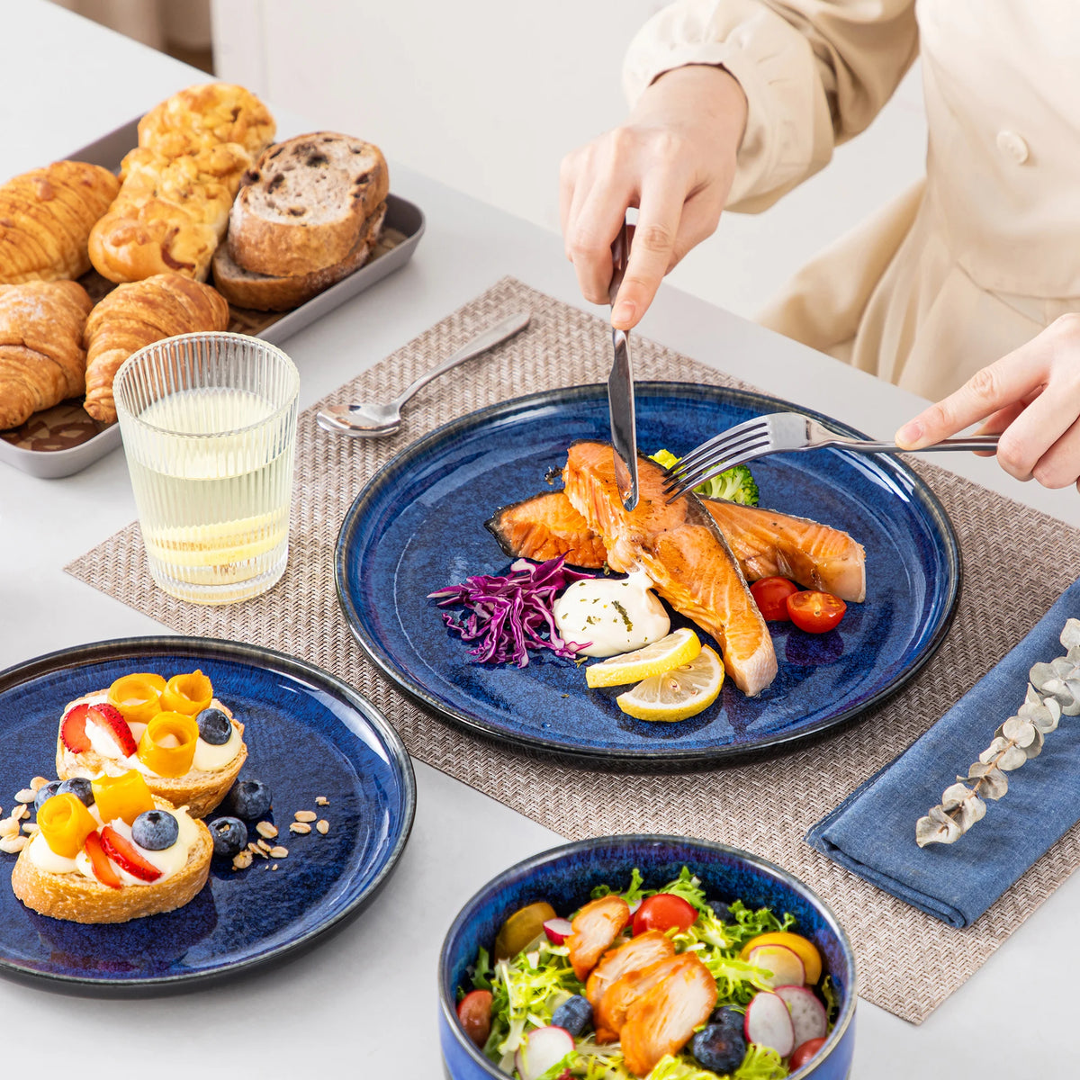 Malacasa Stoneware Dinnerware Set 4-Piece Dinner Plate Dessert Bowl by S And B Enterprise
