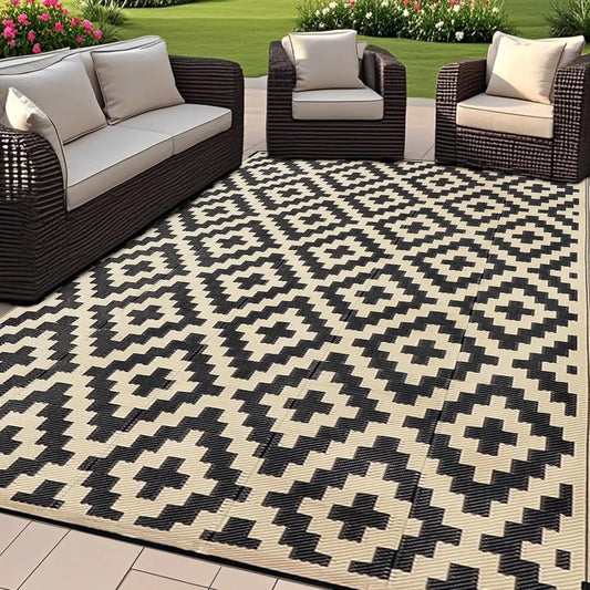 Reversible Plastic Straw Rug for Outdoor Patios and Decks