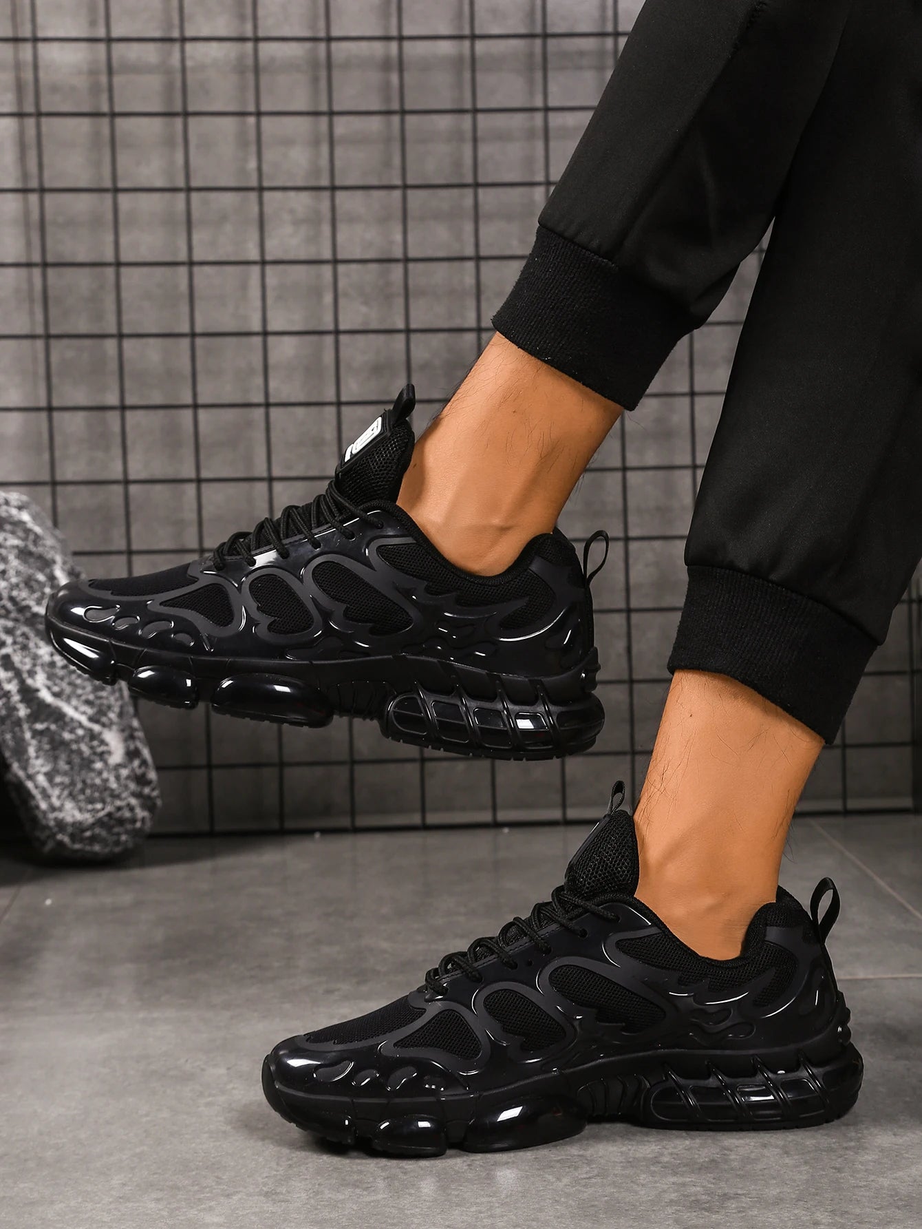 Outdoor Shoes For Men With Shock Absorption And Rubber Sole