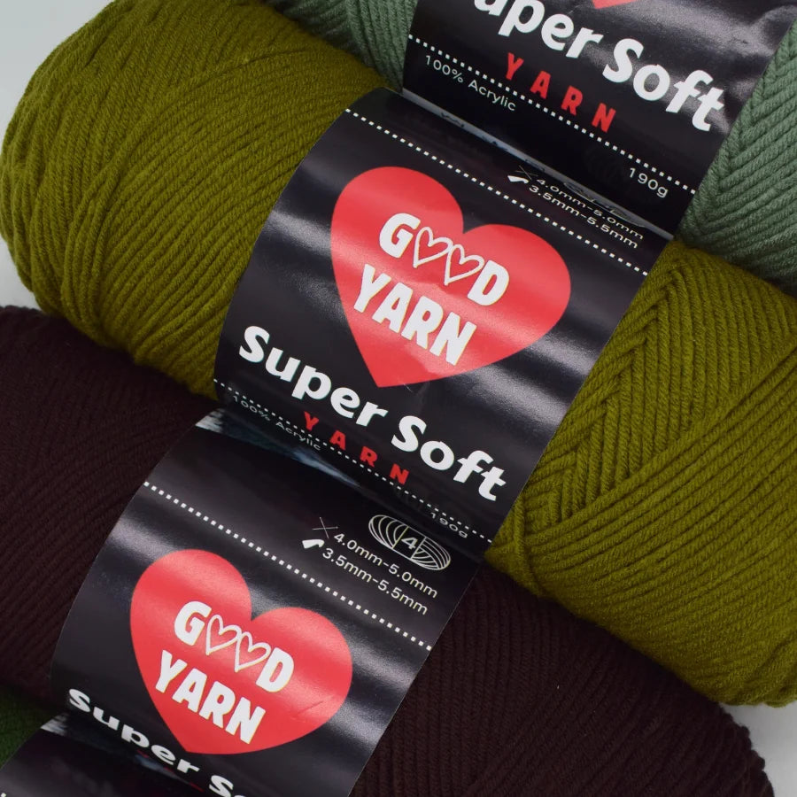 Velvet yarn two-ball set, 400g total, olive green and burgundy; 100% acrylic, super soft for winter projects