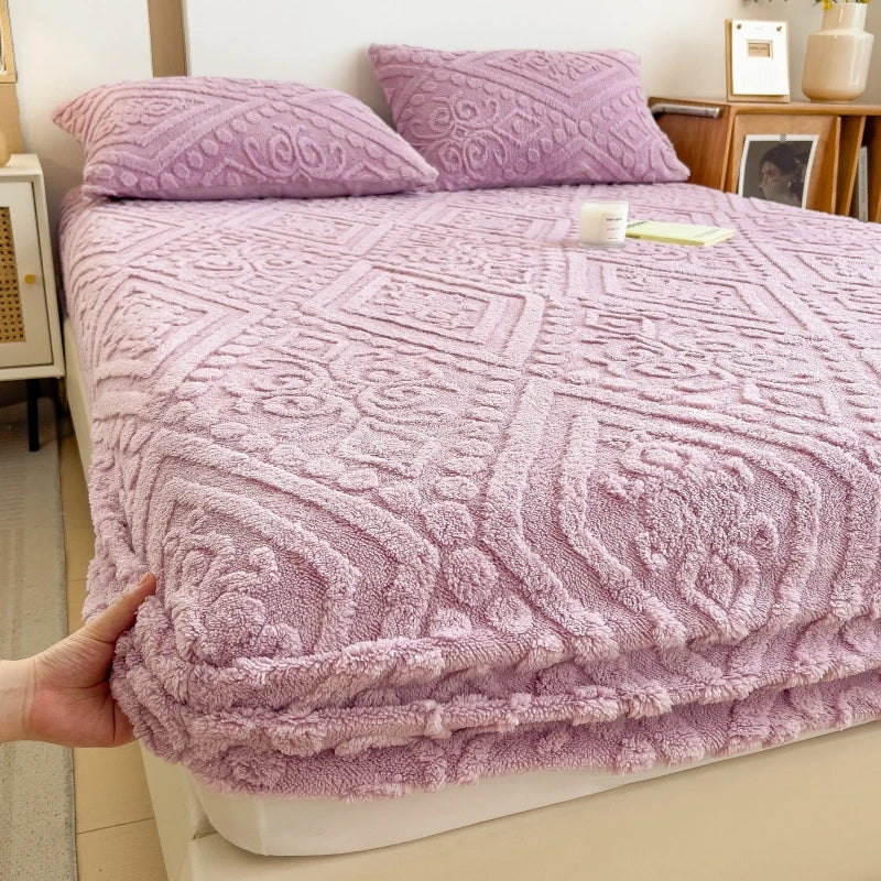 1pc Plush Embossed Fitted Sheet Thick Warm Bedding for Autumn Winter Soft Comfortable Fabric Deep Pocket Design for Queen King Single Bed Machine Washable Pillowcases Not Included
