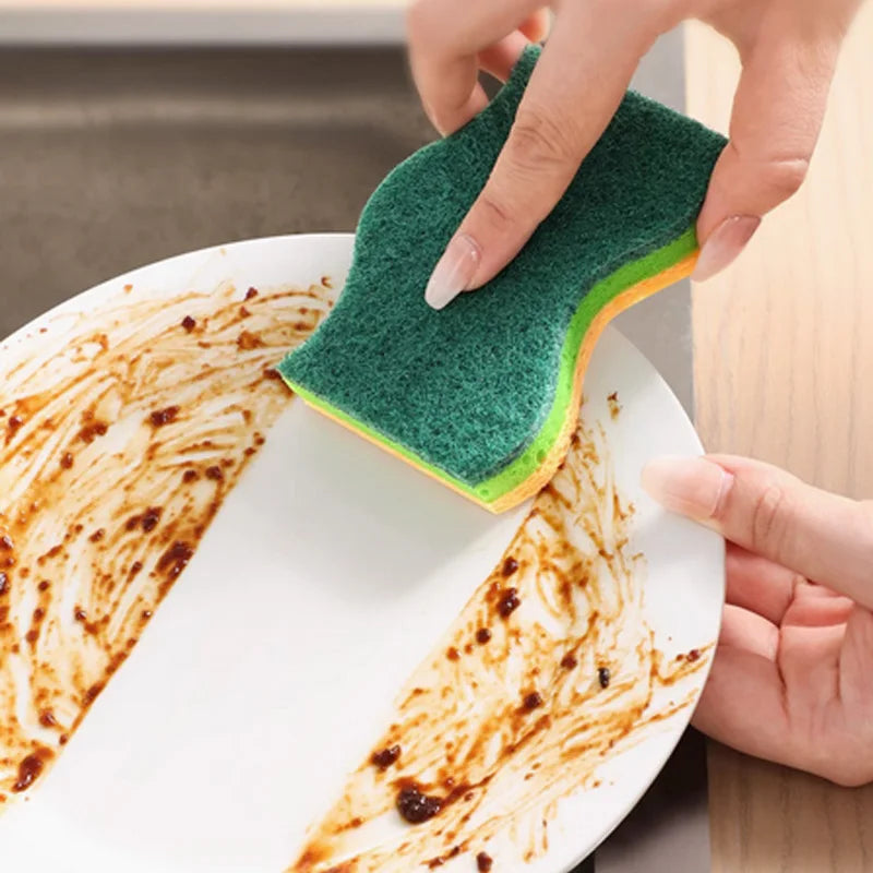 10-pack multi-layer kitchen sponge scrub in green with yellow layer for oil-stain removal on dishes.