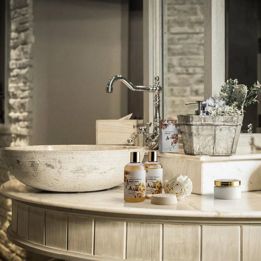 Honey Almond Scent Luxury Bath And Body Set Shower Gel
