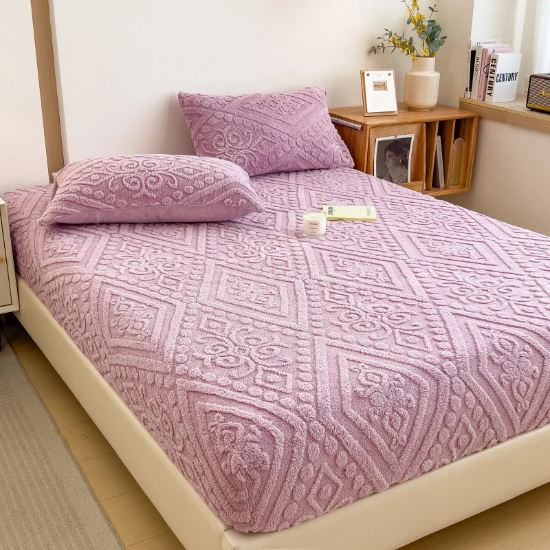 1pc Plush Embossed Fitted Sheet Thick Warm Bedding for Autumn Winter Soft Comfortable Fabric Deep Pocket Design for Queen King Single Bed Machine Washable Pillowcases Not Included