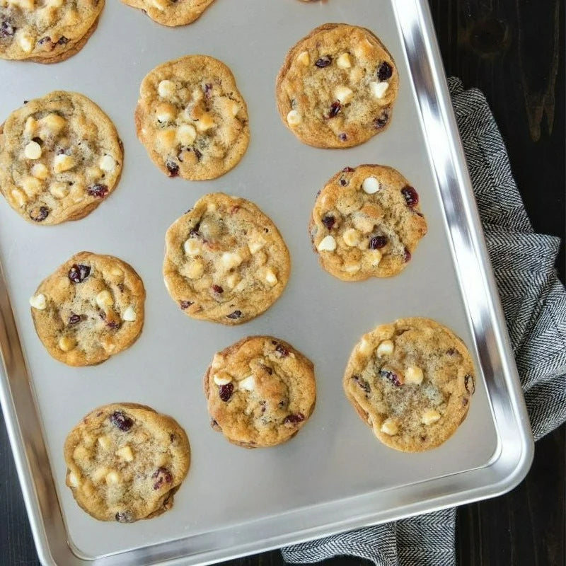 18x13 inch aluminum half-sheet pan with cookies